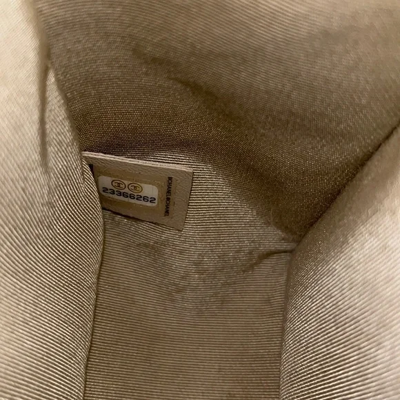 Chanel Quilted Boy Flapbag in Nude Pink w/Gold / RARE EUC - Picture 13 of 15